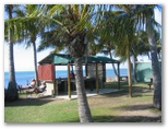 Tropical Beach Caravan Park 2005 - Bowen: Camp kitchen and BBQ area