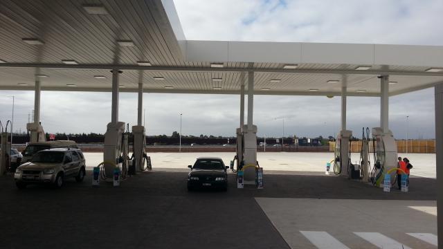 BP Service Centre AA Geelong Northbound - Lovely Banks: Service station.