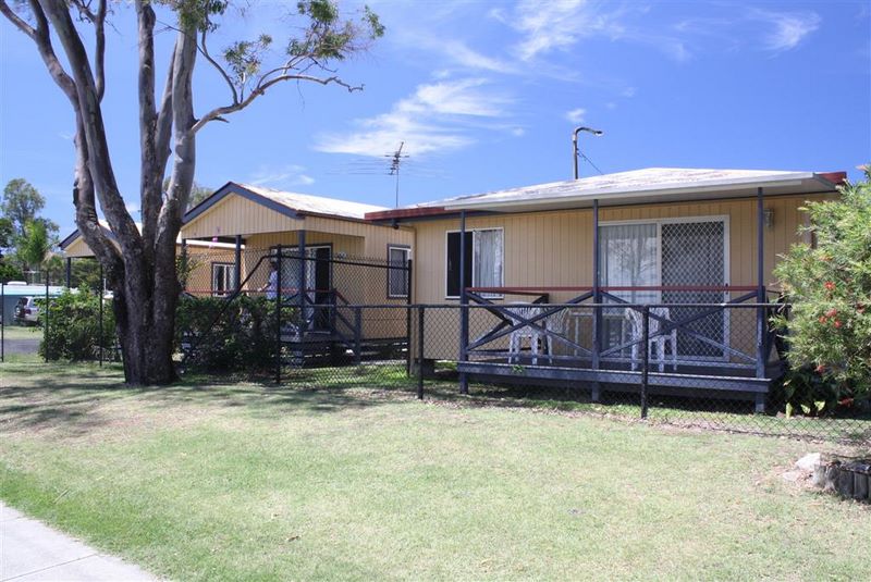Bongaree Caravan Park - Bribie Island: Cottage accommodation, ideal for families, couples and singles