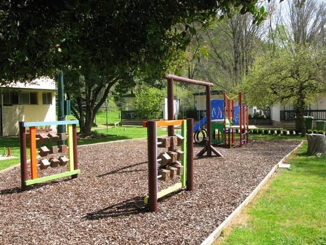 Bright Accommodation Park - Bright: Playground for children.