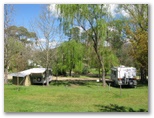 Bright Riverside Holiday Park - Bright: Powered sites for caravans with river views