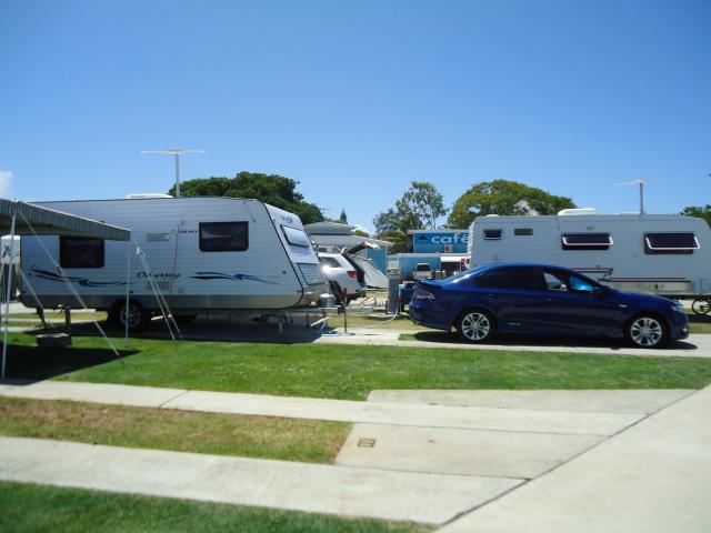 Scarborough Holiday Village - Scarborough Brisbane: well thought out park with mostly drive through sites. 