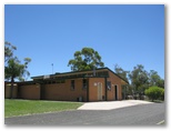 Lake View Broken Hill Caravan Park - Broken Hill: Amenities block and laundry
