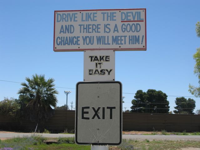 Silverland Caravan Park - Broken Hill: Sign at exit to the park