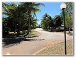 Palm Grove Holiday Resort - Broome: Good paved roads throughout the park