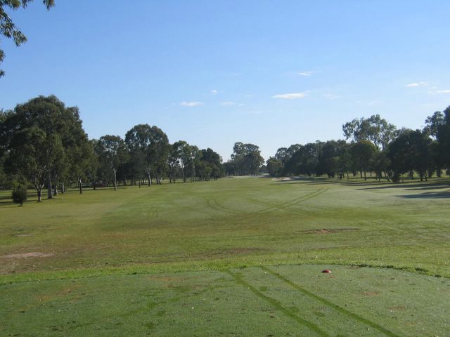 Bundaberg Golf Club - Bundaberg: Fairway view Hole 1