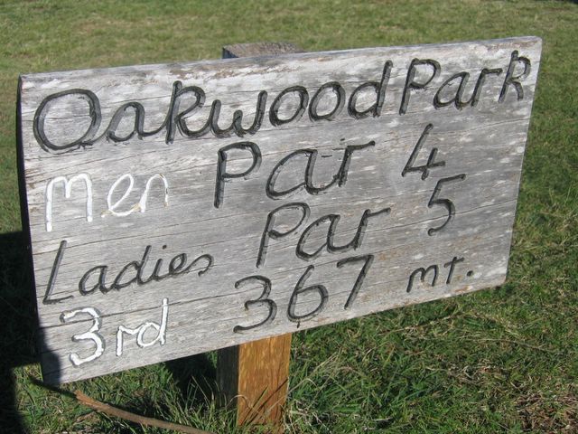 Oakwood Park Golf Course - Bundaberg: Hole 3: Par 4, 367 meters