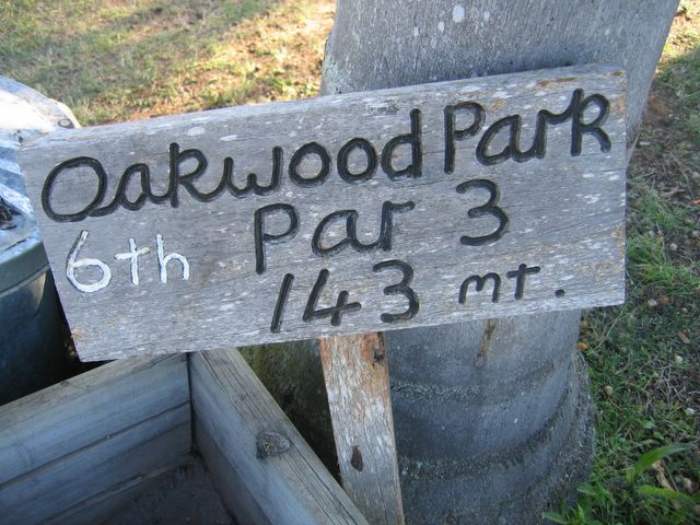 Oakwood Park Golf Course - Bundaberg: Hole 6: Par 3, 143 meters