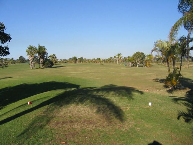 Oakwood Park Golf Course - Bundaberg: Fairway view Hole 6