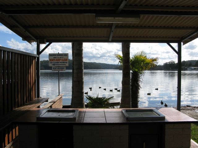 BIG4 Bungalow Park - Burrill Lake: BBQ with water views