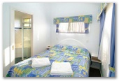 BIG4 Beachlands Holiday Park - Busselton: Bedroom in cottage
