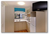 BIG4 Beachlands Holiday Park - Busselton: Self contained kitchen in studio cabin