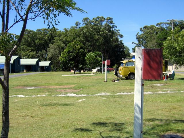 Belongil Fields Caravan Park - Byron Bay: Powered sites for caravans and campervans