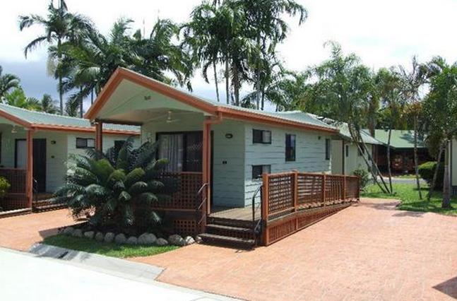 BIG4 Cairns Coconut Holiday Resort - Woree Cairns: Exterior of Tropical Ensuite Cabin with access for disabled.
