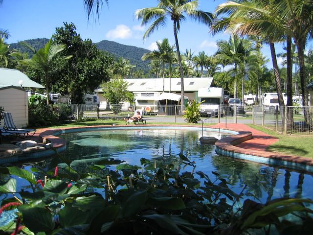 BIG4 Cairns Crystal Cascades Holiday Park - Cairns: Swimming pool