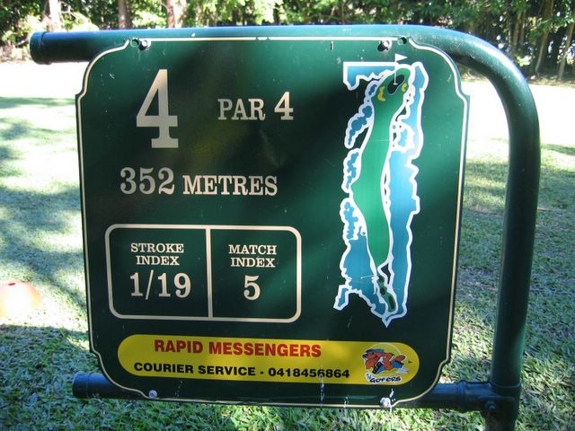 Cairns Golf Course - Cairns: Layout of Hole 4: Par 4, 352 metres