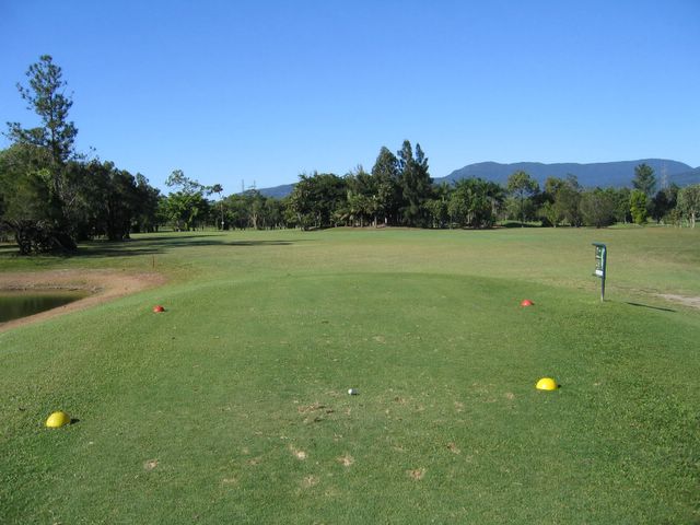 Cairns Golf Course - Cairns: Fairway view Hole 7