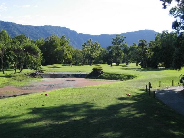 Cairns Golf Course - Cairns: Fairway view Hole 8