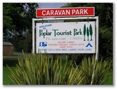 Poplar Tourist Park - Camden: Welcome sign