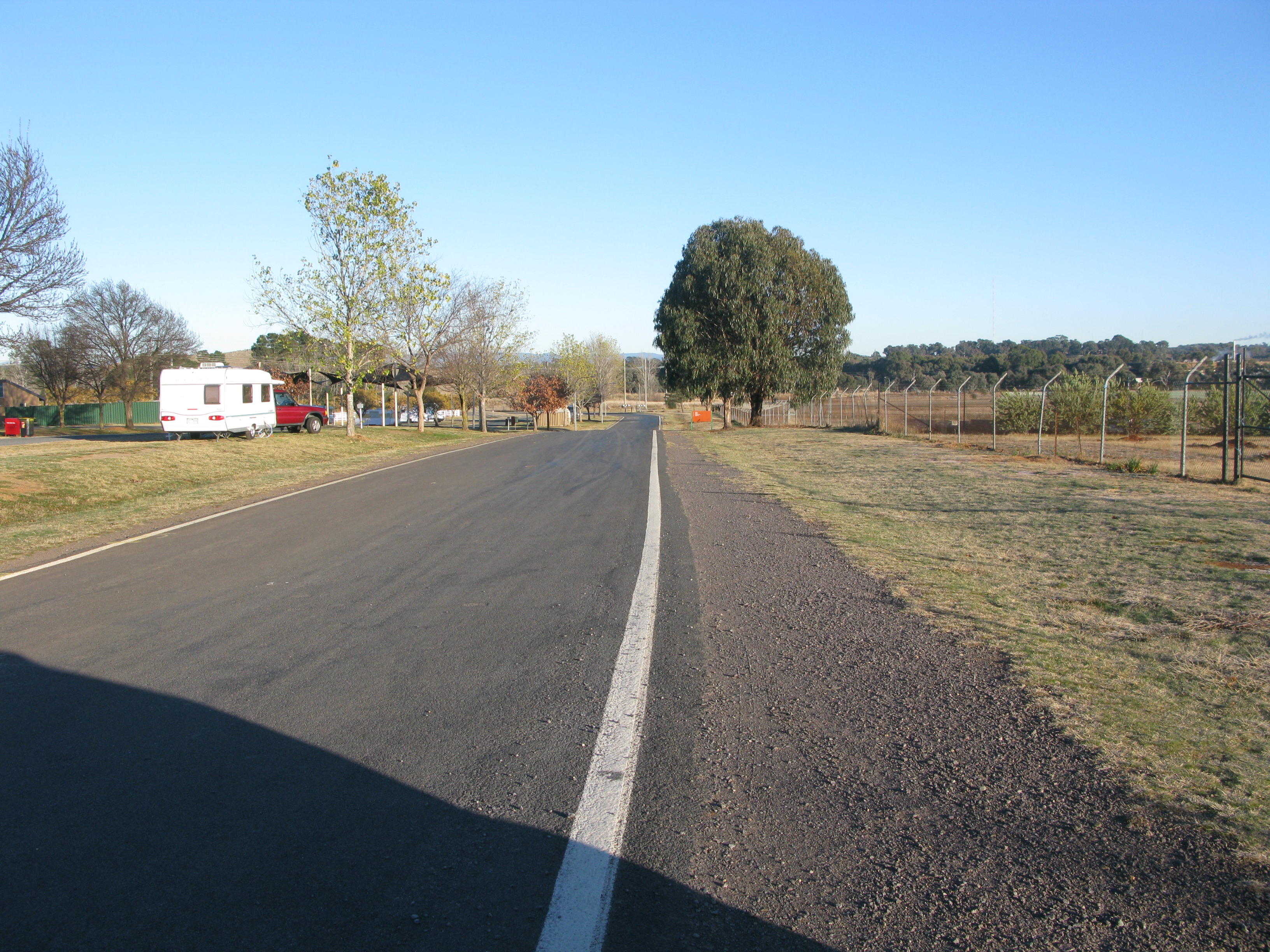 Exhibition Park In Canberra (EPIC) - Mitchell: Magnificent roads throughout the park.  Note excellent security fencing on the right.
