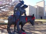 Alivio Tourist Park - O'Connor: Simpson and his donkey at the Australian War Memorial a must visit