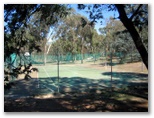 Alivio Tourist Park - O'Connor: Tennis court