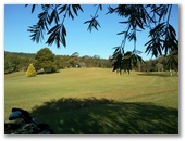 Canungra Area Golf Club - Canungra: Approach to the green on Hole 9