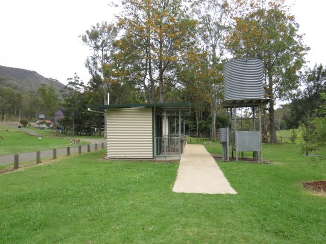 Stinson Memorial Park - Canungra: Toilets.