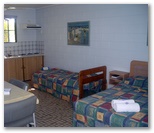 Kookaburra Holiday Park - Cardwell,: Interior of motel units