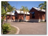Kookaburra Holiday Park - Cardwell,: Standard villas