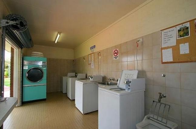 Perth Vineyards Holiday Park - Caversham: Interior of laundry