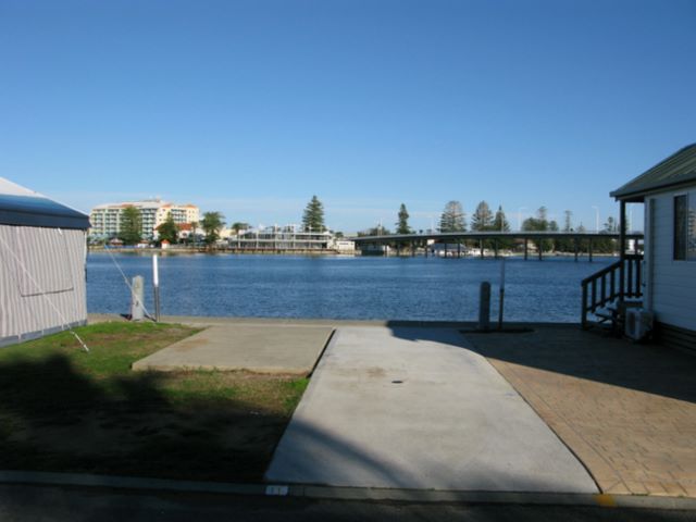 Dunleith Tourist Park - The Entrance: Powered site for caravan with water view