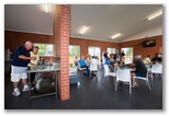 Toowoon Bay Holiday Park - Toowoon Bay: Modern camp kitchen and dining area