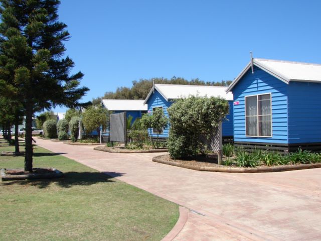 Toowoon Bay Holiday Park - Toowoon Bay NSW 2009: Cottage accommodation, ideal for families, couples and singles
