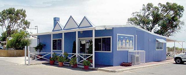 Cervantes Pinnacles Beachfront Caravan Park - Cervantes: Office, reception and store