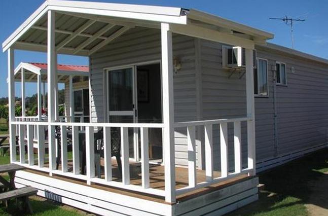 BIG4 Valley Vineyard Tourist Park - Cessnock: Cottage accommodation, ideal for families, couples and singles
