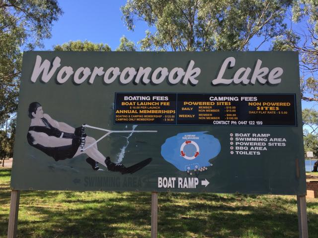 Wooroonook Lake - Wooroonook: Welcome sign.