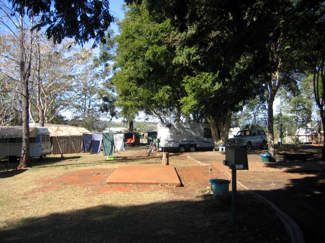 Sugar Bowl Caravan Park - Childers: Powered sites for caravans