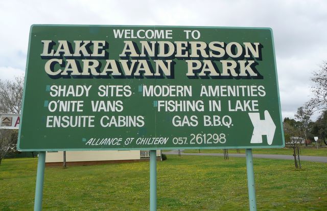 Lake Anderson Caravan Park - Chiltern: Lake Anderson Caravan Park welcome sign
