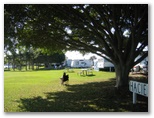 Tweed River Hacienda Holiday Park - Chinderah: Powered sites for caravans with spacious foreshore park