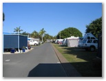 Tweed River Hacienda Holiday Park - Chinderah: Good paved roads throughout the park
