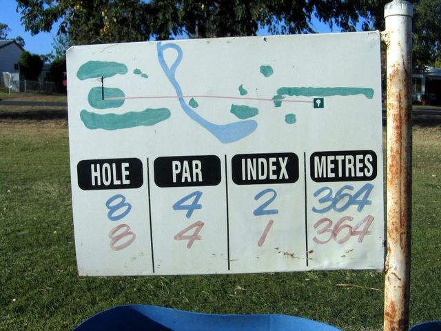 Clermont Golf Course - Clermont: Hole 8: Par 4, 364 metres