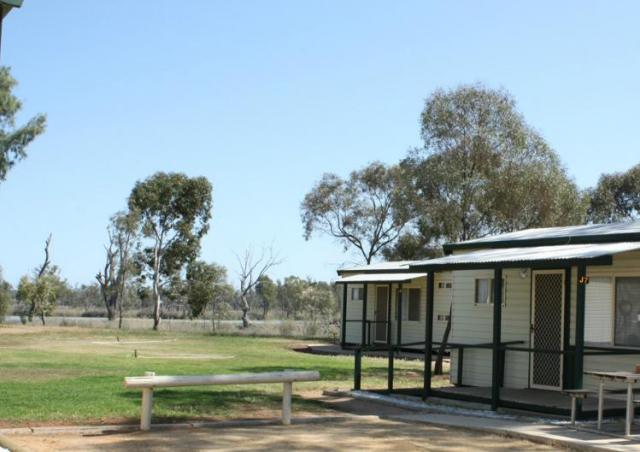 Cobdogla Station Caravan Park - Cobdogla: Cabin accommodation which is ideal for couples, singles and family groups. 