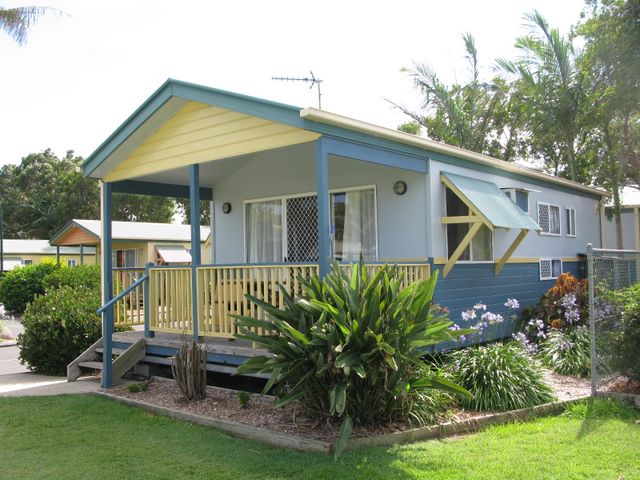 Park Beach Holiday Park - Coffs Harbour: Cottage accommodation, ideal for families, couples and singles