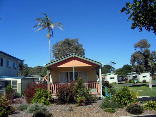 Park Beach Holiday Park 2005 - Coffs Harbour: Cottage accommodation, ideal for families, couples and singles
