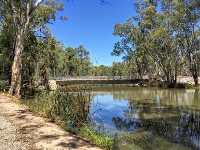 Spencers Bridge - Gannawarra: You drive across the bridge and the campground is immediately on the left.