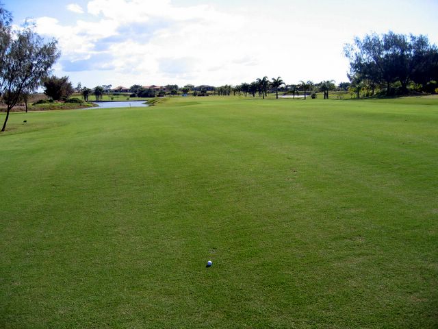Coral Cove Golf Course - Coral Cove: Approach to the Green Hole 4