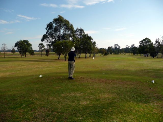 Orara Park Golf Course - Coutts Crossing: Fairway view Hole 1