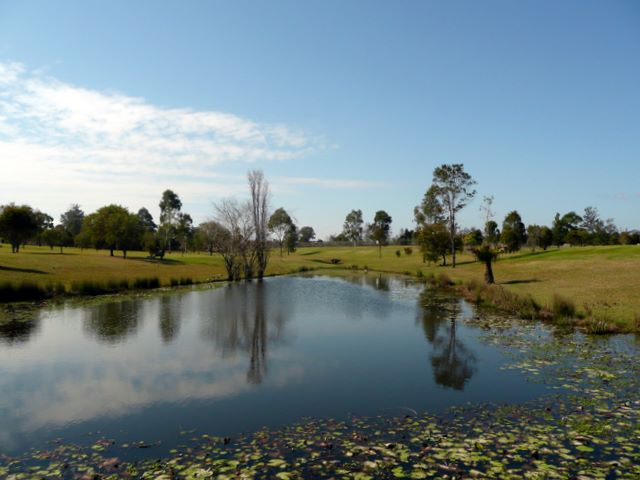 Orara Park Golf Course - Coutts Crossing: Delightful water feature