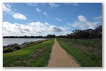 Boort Lakes Caravan Park - Boort Victoria: Pathway on Fderation Walkway